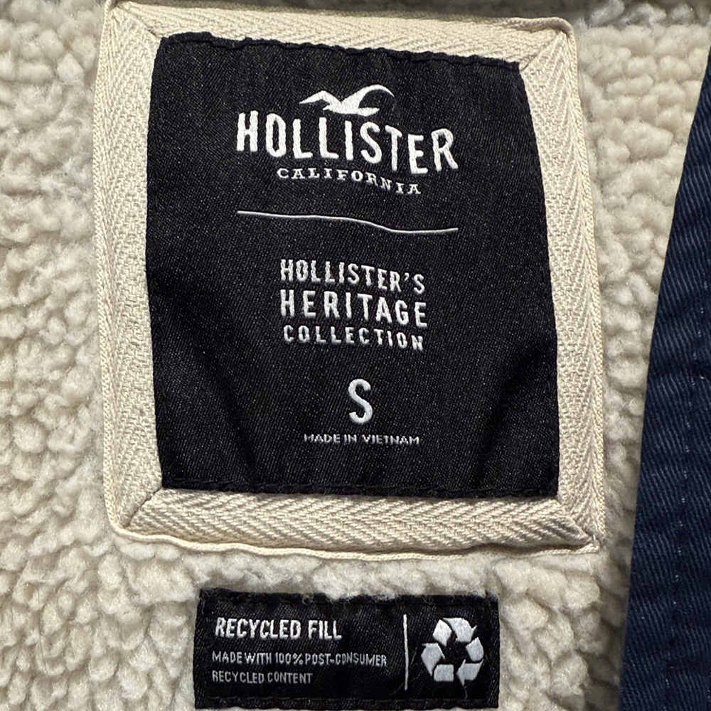 Hollister Navy Jacket with Faux Fur Hood sz S - Picture 2 of 14